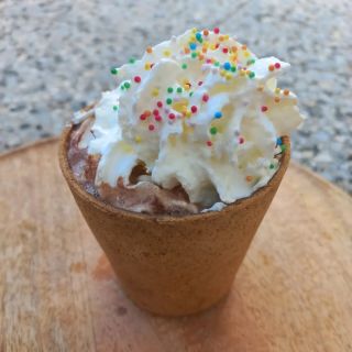 Planujete narozeninovou oslavu nebo firemní či společenskou akci, tak by jste mohli vyzkoušet naše jedlé křupavé...